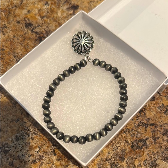 Western Navajo Style and Silver Hoop Earrings - Picture 5 of 5